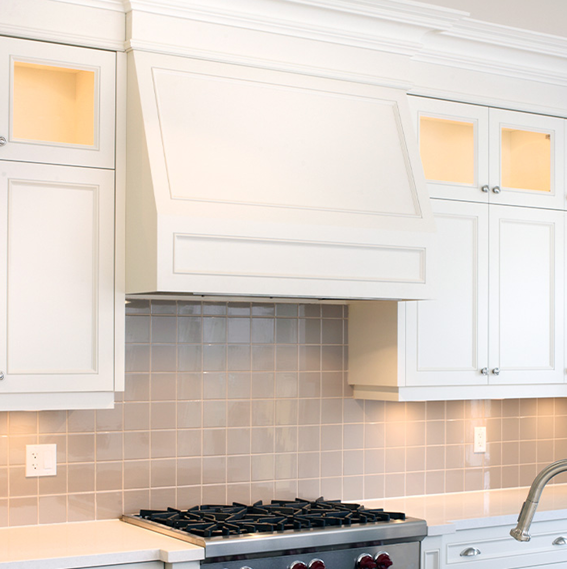 Stylish kitchen countertop handles from Zen Living, enhancing Calgary homes with modern design and functionality.