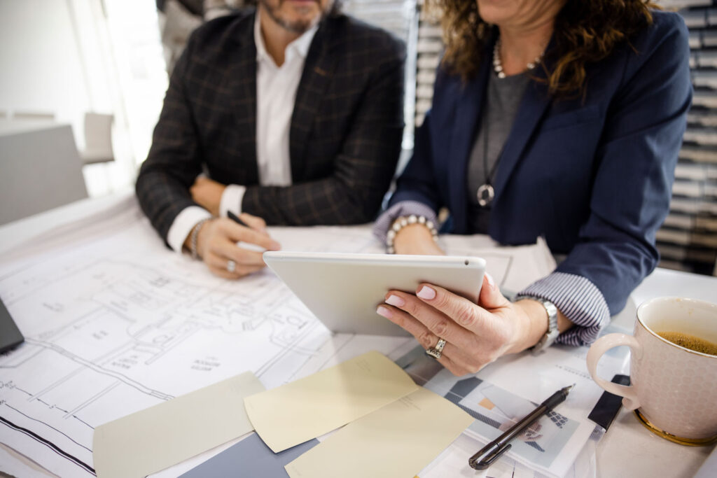 6762736d5c7fb2f6701885fb 649051778352dc21b43f9bb2 Painting Kitchen Cabinets Factors to Consider