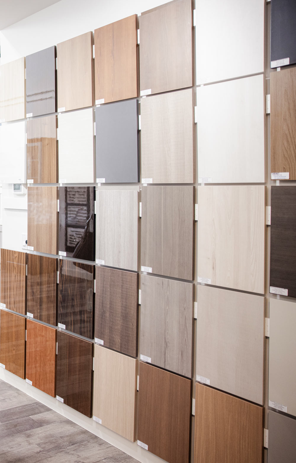 Handleless Kitchen Cabinets